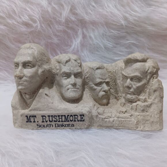 Mt Rushmore Sculpture Borglum Resource Industries IL 2000 3-D Cast In Stone - Picture 1 of 4